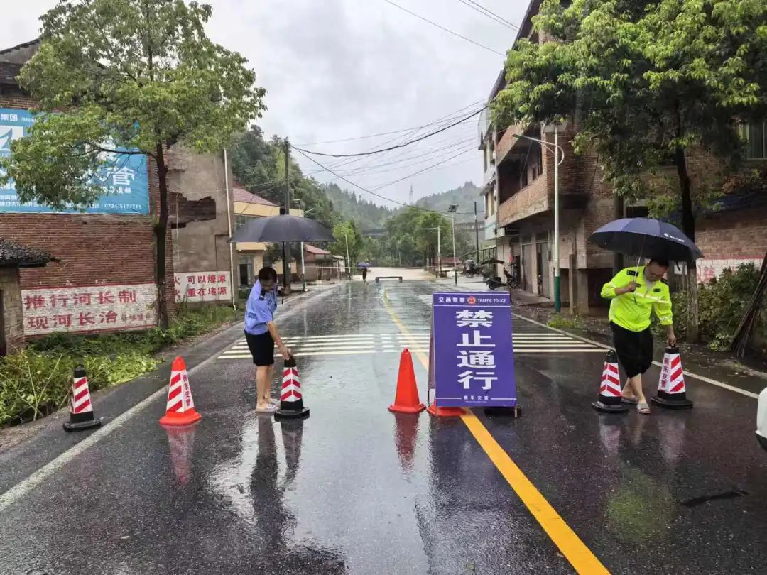 滴水崖村委会重塑乡村交通网络，助力乡村振兴发展最新报道